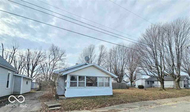 1621 R Avenue, New Castle, IN 47362