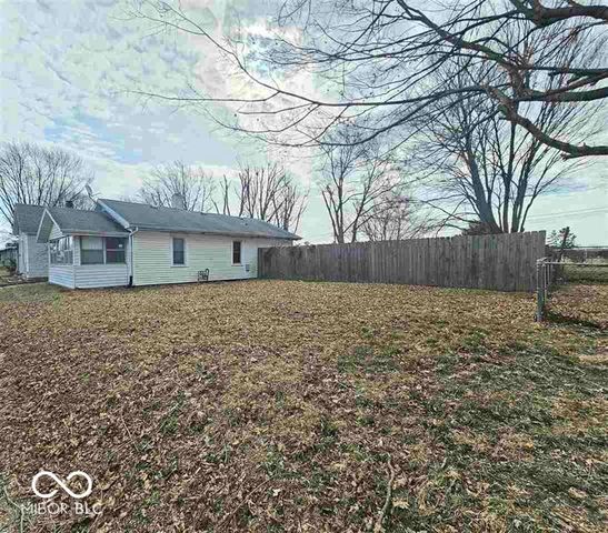 1621 R Avenue, New Castle, IN 47362