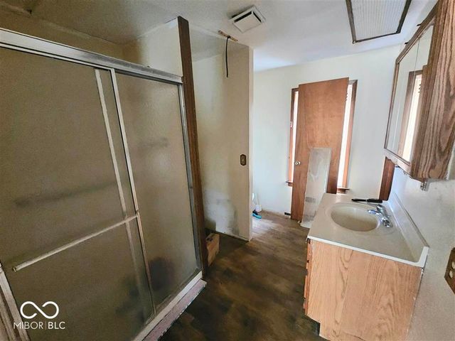 1621 R Avenue, New Castle, IN 47362