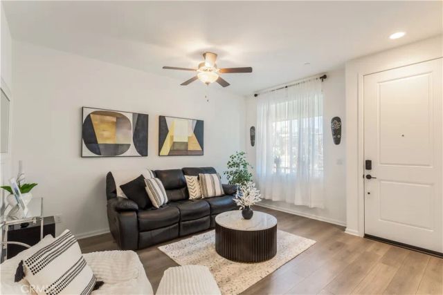 41991 Ornella 1202, Murrieta, CA 92562
