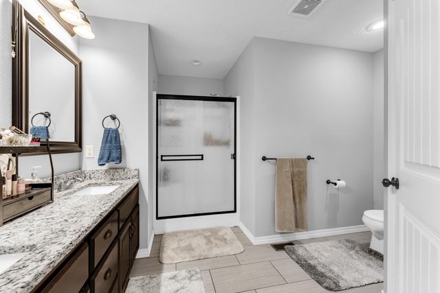 612 N Lincoln Avenue, Republic, MO 65738