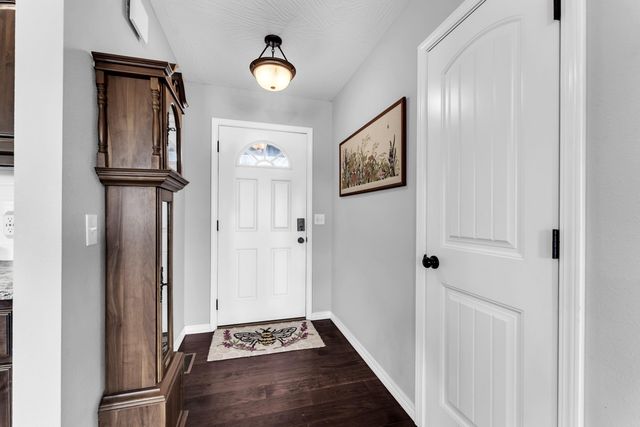 612 N Lincoln Avenue, Republic, MO 65738