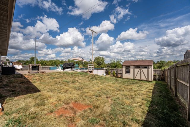 612 N Lincoln Avenue, Republic, MO 65738