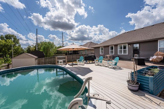 612 N Lincoln Avenue, Republic, MO 65738