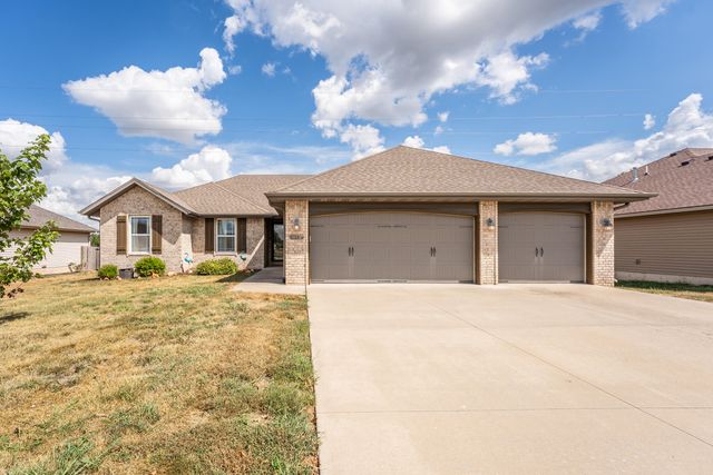 612 N Lincoln Avenue, Republic, MO 65738
