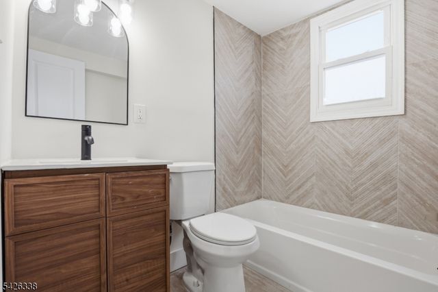 470 14Th Ave, Newark City, NJ 07106