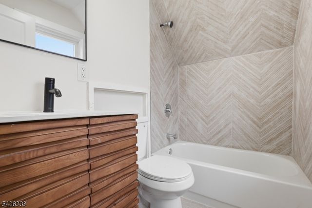 470 14Th Ave, Newark City, NJ 07106