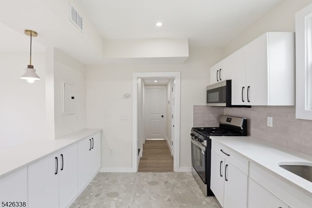 470 14Th Ave, Newark City, NJ 07106