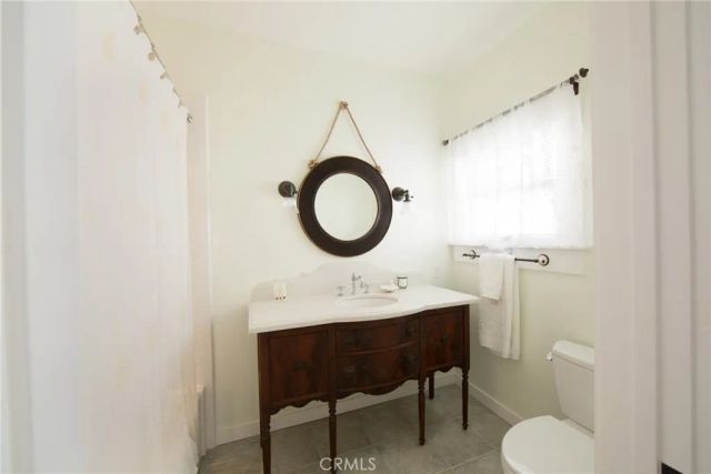 2219 Ocean Avenue, Santa Monica, CA 90405
