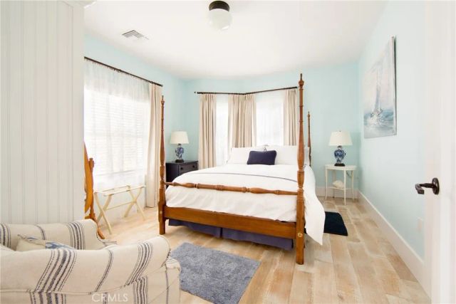 2219 Ocean Avenue, Santa Monica, CA 90405