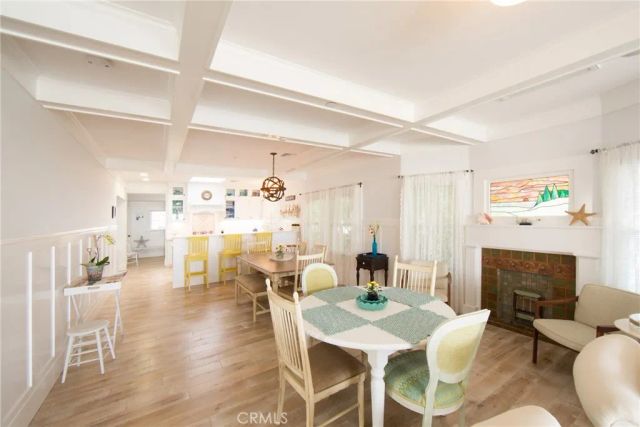 2219 Ocean Avenue, Santa Monica, CA 90405
