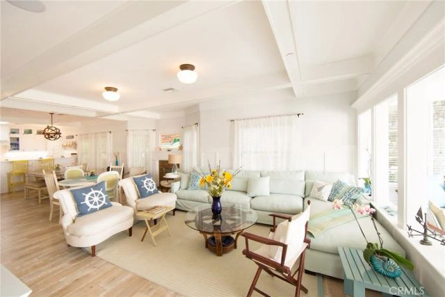 2219 Ocean Avenue, Santa Monica, CA 90405