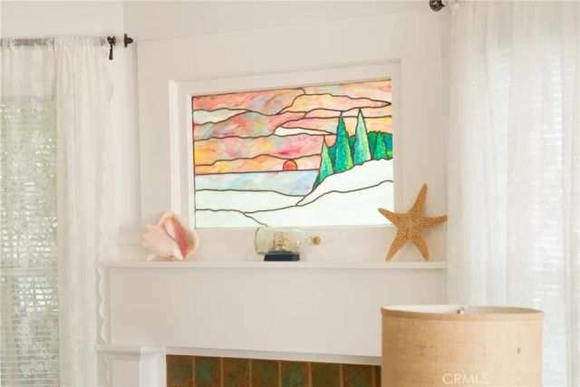 2219 Ocean Avenue, Santa Monica, CA 90405