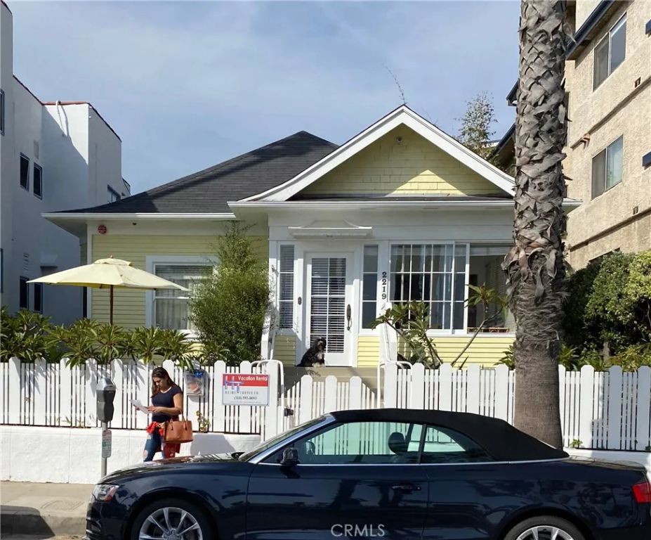 2219 Ocean Avenue, Santa Monica, CA 90405