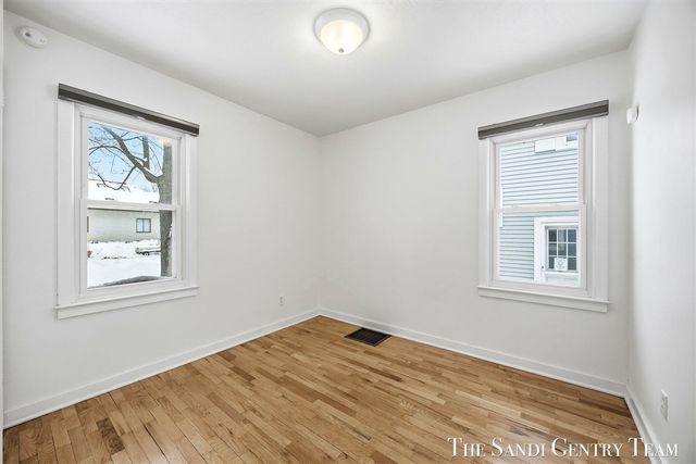 803 S Griffin Street, Grand Haven, MI 49417