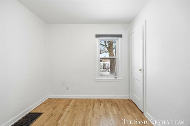 803 S Griffin Street, Grand Haven, MI 49417