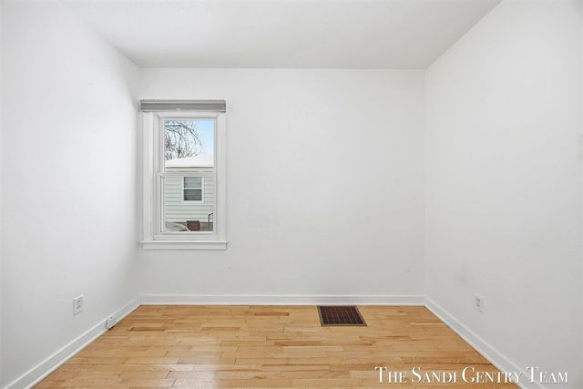 803 S Griffin Street, Grand Haven, MI 49417