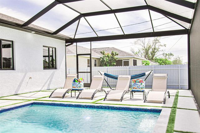 836 NE 6TH PLACE, Cape Coral, FL 33909