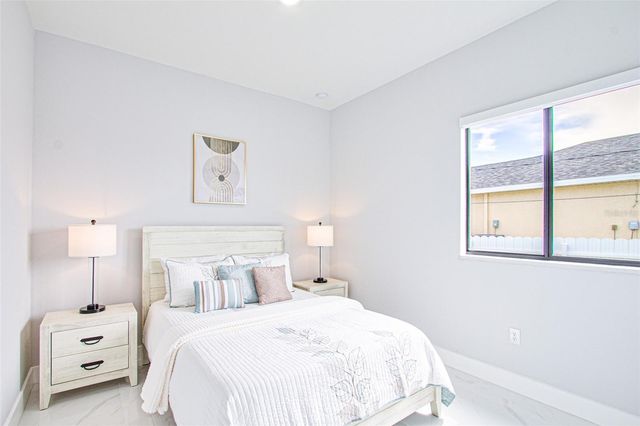836 NE 6TH PLACE, Cape Coral, FL 33909