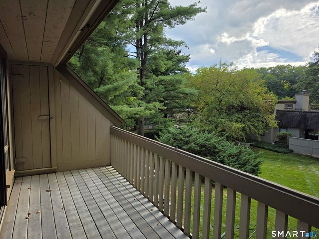 52 Great Meadow Lane 19D, Farmington, CT 06001
