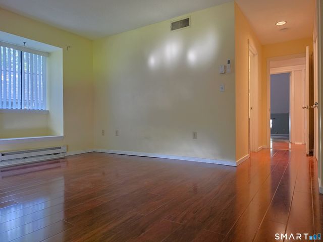 52 Great Meadow Lane 19D, Farmington, CT 06001