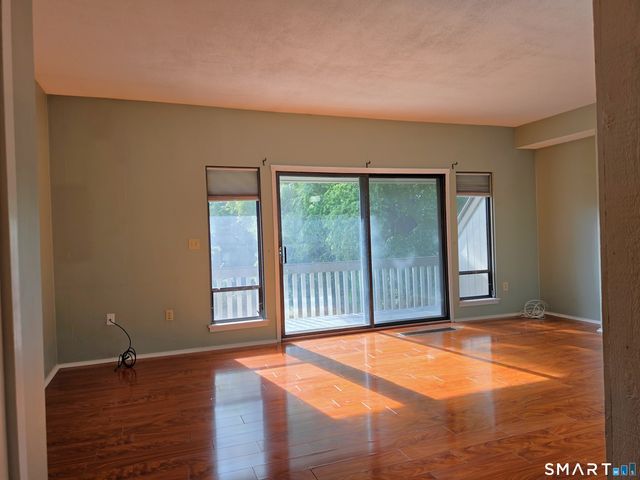 52 Great Meadow Lane 19D, Farmington, CT 06001