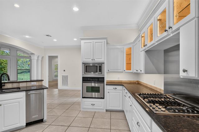 1 Beaux Rivages Drive, Shreveport, LA 71106