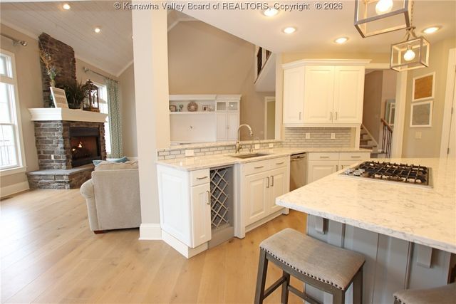 6005 Pinnacle View Drive, Hurricane, WV 25526