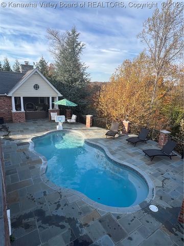 6005 Pinnacle View Drive, Hurricane, WV 25526