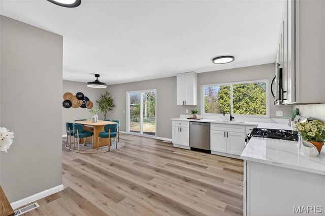 3345 Steed Drive, Florissant, MO 63033