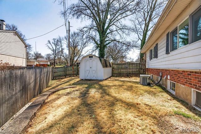 3345 Steed Drive, Florissant, MO 63033