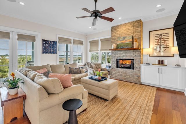 1352 Headquarters Plantation Drive, Johns Island, SC 29455