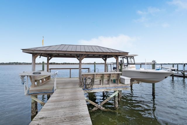 1352 Headquarters Plantation Drive, Johns Island, SC 29455