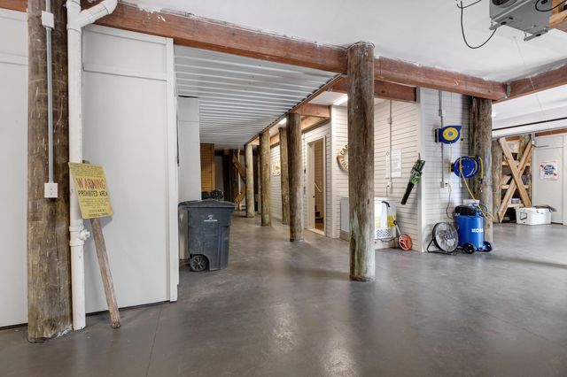 1352 Headquarters Plantation Drive, Johns Island, SC 29455