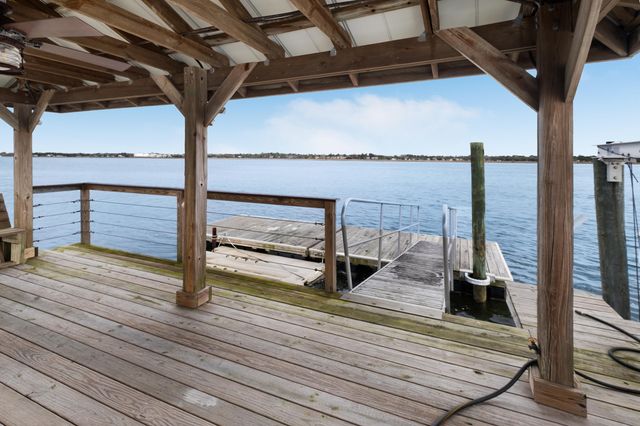 1352 Headquarters Plantation Drive, Johns Island, SC 29455