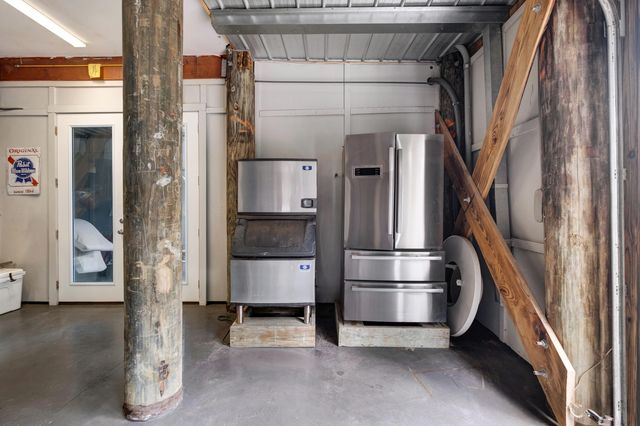 1352 Headquarters Plantation Drive, Johns Island, SC 29455