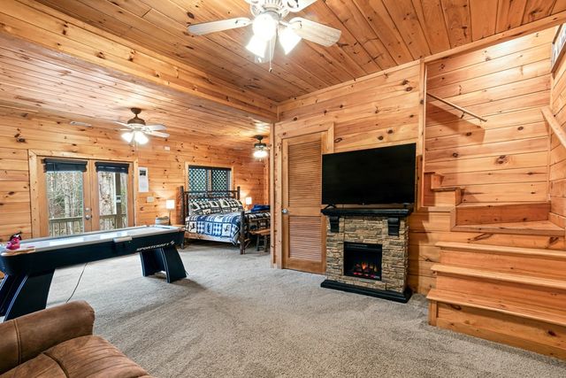 850 Mountain Lake Circle, Blue Ridge, GA 30513