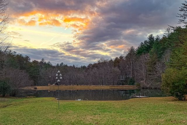 850 Mountain Lake Circle, Blue Ridge, GA 30513
