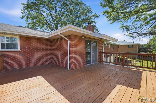 1215 Victory Drive, Unincorporated, MO 63125