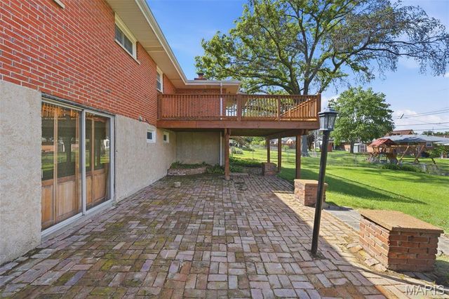 1215 Victory Drive, Unincorporated, MO 63125