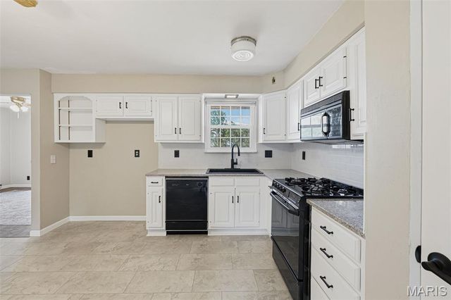 1215 Victory Drive, Unincorporated, MO 63125