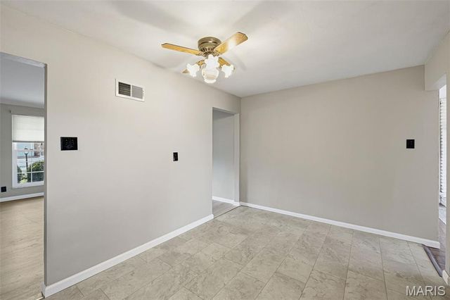 1215 Victory Drive, Unincorporated, MO 63125