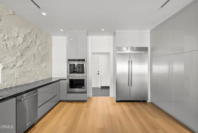 14145 Weddington Street, Sherman Oaks, CA 91401