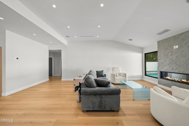 14145 Weddington Street, Sherman Oaks, CA 91401