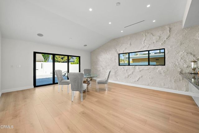 14145 Weddington Street, Sherman Oaks, CA 91401