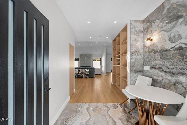 14145 Weddington Street, Sherman Oaks, CA 91401