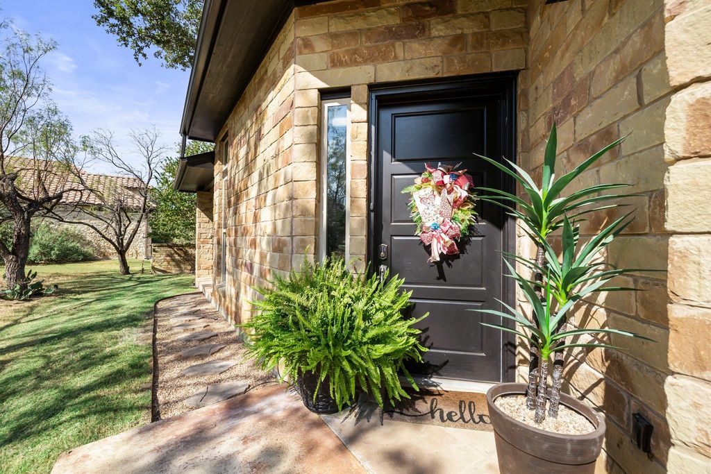 2606 Deep CYN, Horseshoe Bay, TX 78657