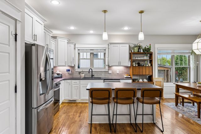 1073 Zophi St, Nashville, TN 37216