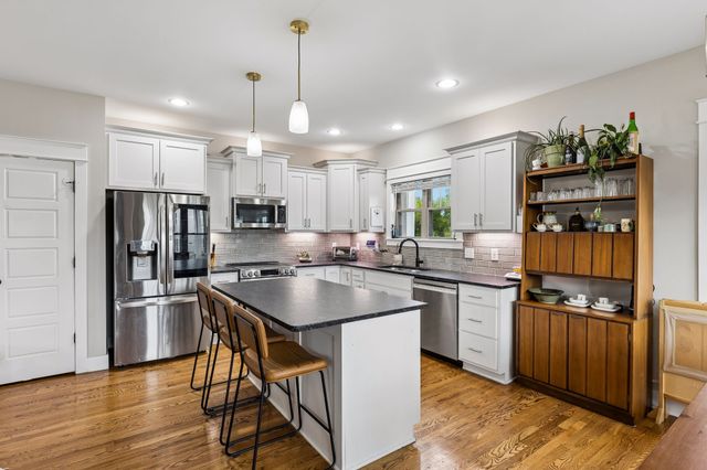 1073 Zophi St, Nashville, TN 37216