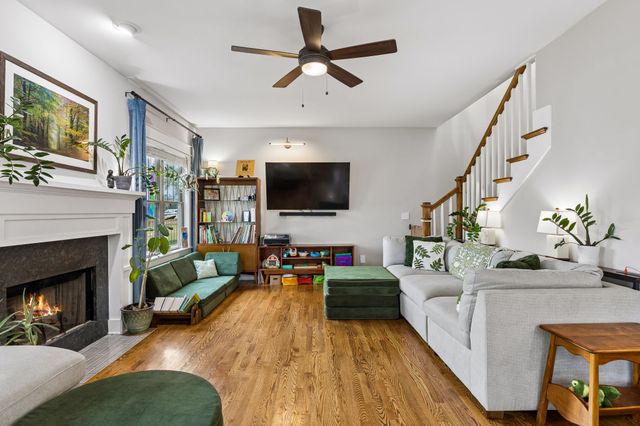 1073 Zophi St, Nashville, TN 37216